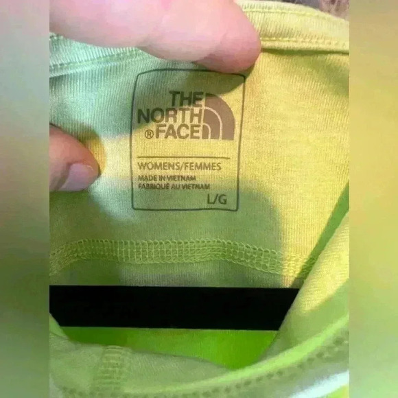 The North Face sleeveless hooded tank top - Picture 7 of 7